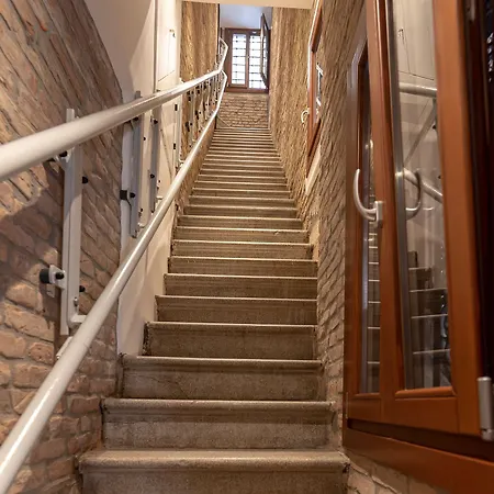 La Finestra Sulle Beccarie 4*