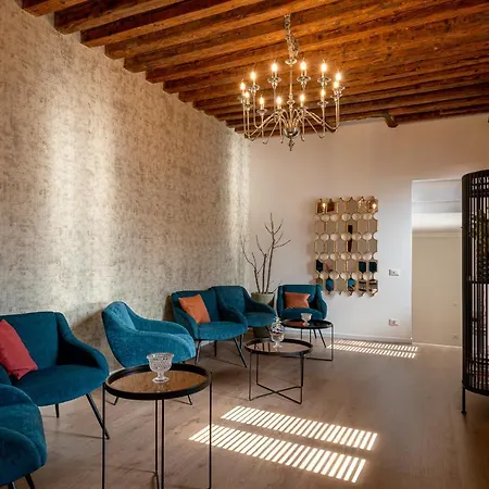 Πανσιόν La Finestra Sulle Beccarie 4*