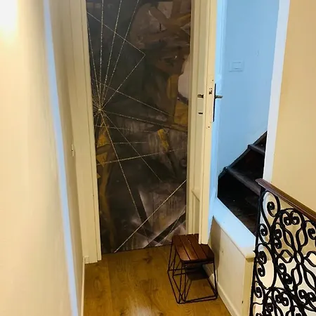 La Finestra Sulle Beccarie 4*