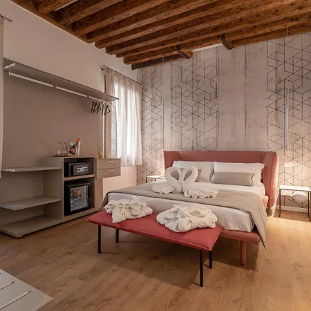 La Finestra Sulle Beccarie Venice