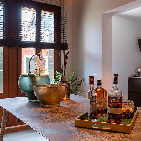 La Finestra Sulle Beccarie بيت ضيافة البندقية