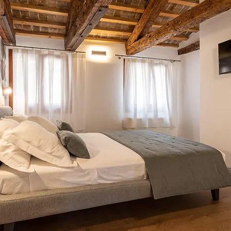 La Finestra Sulle Beccarie البندقية