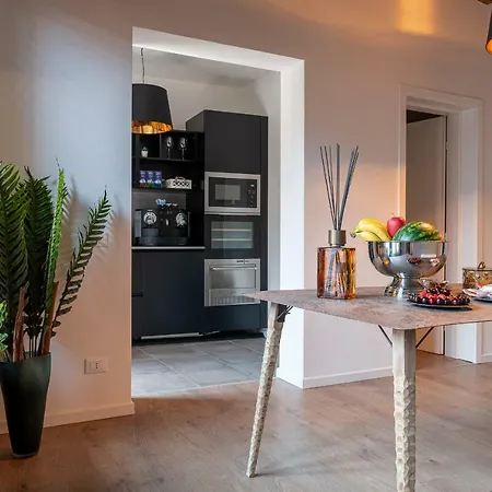 La Finestra Sulle Beccarie 4*